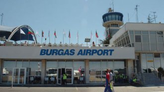 Летището в Бургас затваря за месец заради ремонт