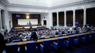 България със символична помощ за реформите в Украйна