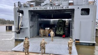 Военен кораб на САЩ плава към Газа за строежа на кей за помощи