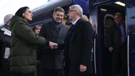 Премиерът Николай Денков пристигна на посещение в Украйна