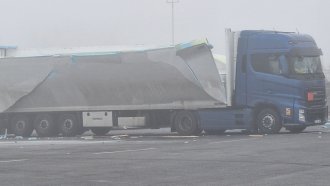 Взривилият се в близост до оръжейния завод в Казанлък камион е превозвал етер