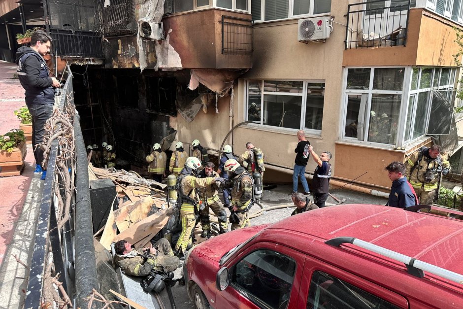При пожара в нощен клуб в Истанбул са загинали 29 души, Сн. ЕПА/БГНЕС