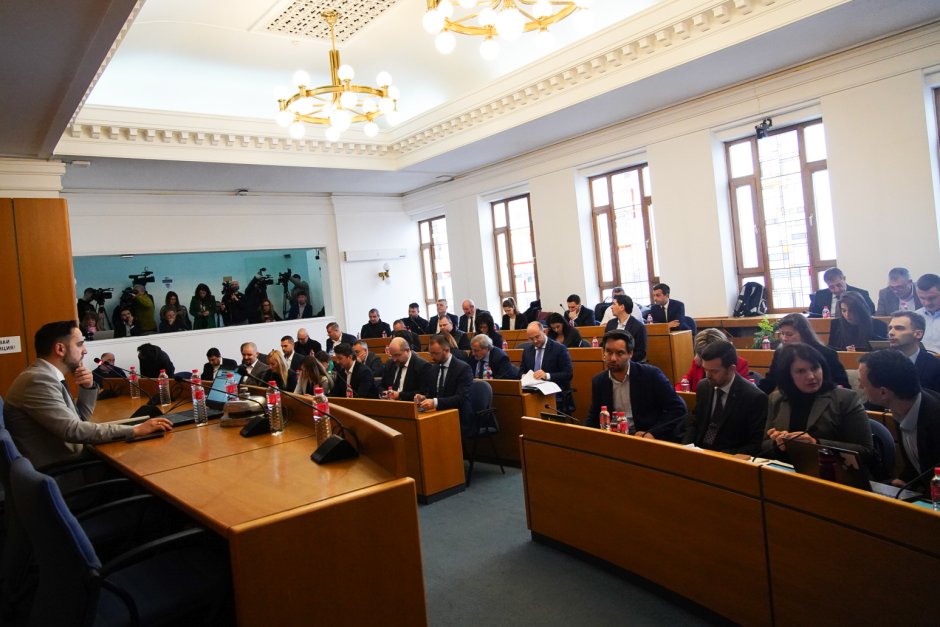 Столичният общински съвет ще гласува увеличение на заплатата на кмета Васил Терзиев, а от там и на самите общинари. Сн. БГНЕС