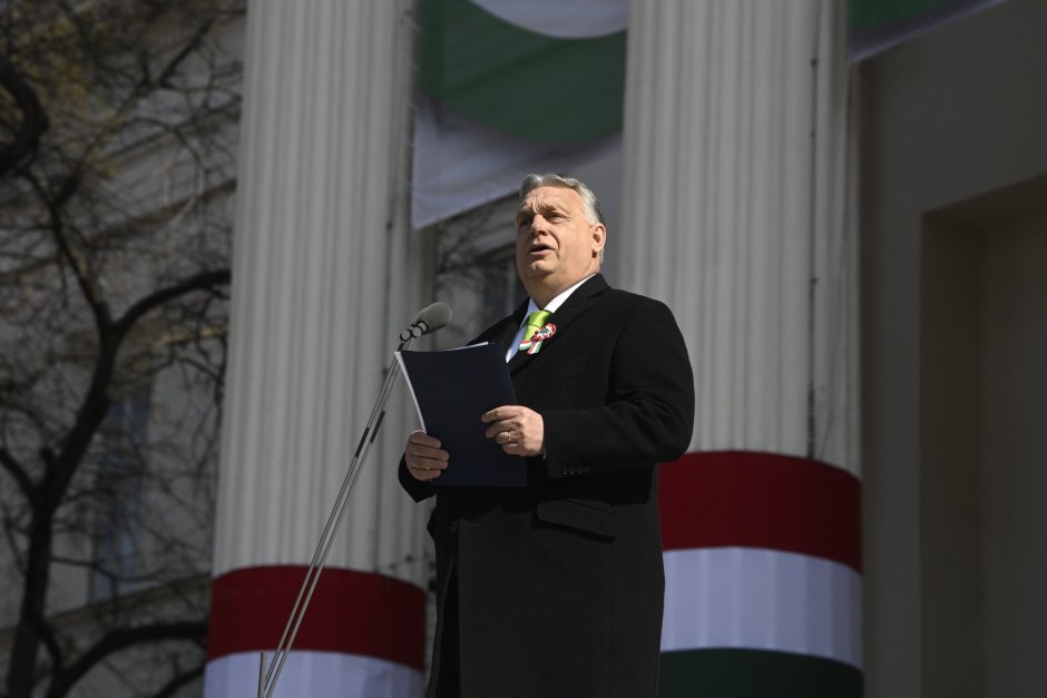 Виктор Орбан говори на днешния митинг в Будапеща, Сн. ЕПА/БГНЕС