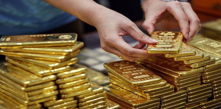 Златото достигна исторически максимум от 2222 долара за тройунция