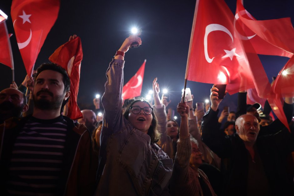 Кадър от празненствата в Истанбул, сн. ЕПА/БГНЕС