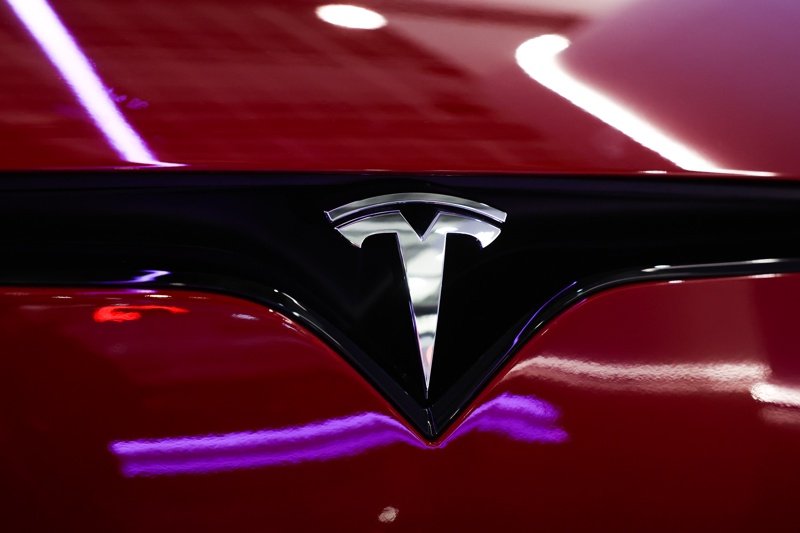 Tesla ще представи своeто роботизирано такси на 8 август