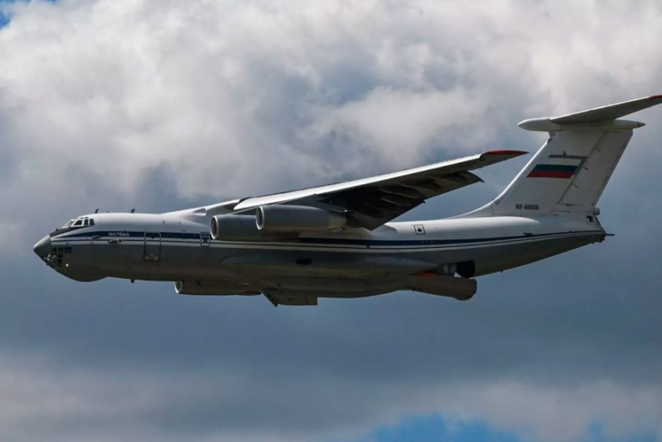 Руски военнотранспортен самолет се разби с 15 души на борда