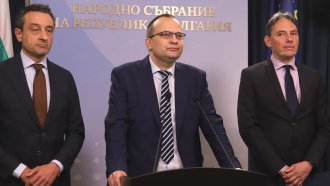 НС забрани на Асен Василев да харчи пари от бюджета, ПП-ДБ ще сезира КС