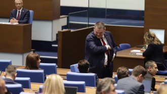 Премиерът в оставка: Пеевски е най-голямото зло (видео)
