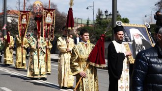 На живо: България изпраща патриарх Неофит