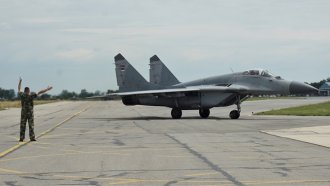 Облаците над Граф Игнатиево се сгъстяват. Фирми изнудват МО