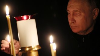 medium ab001ffb9f1220c39c3be2918ce72a3f https://netnews.bg/wp-content/uploads/2024/03/napadenieto-v-rusiya-nakarni-imidzha-na-putin-na-korav-lider-2.jpg