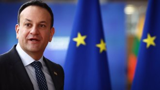 Ирландският премиер Лио Варадкар изненадващо подаде оставка