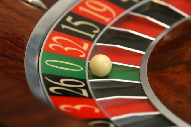 ГЕРБ и ДПС предлагат да се забрани рекламата на хазарт във всички медии