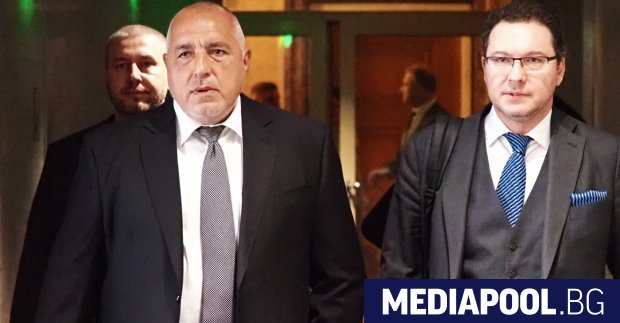 Photo of Borissov ordonne la nomination d'un nouveau ministre des Affaires étrangères et Glavchev l'exécute