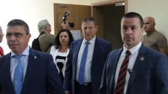 Сарафов се оплака от съдебната реформа на довчерашната си заместничка