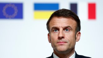 Франция отзова посланичката си от Азербайджан "за консултации"