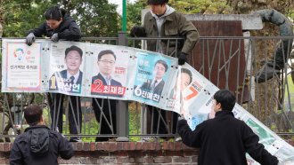Опозицията печели убедително парламентарните избори в Южна Корея