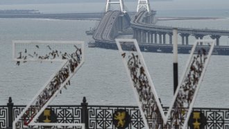 Русия вече не използва Кримския мост за снабдяване на войски в Украйна, според сателитни снимки