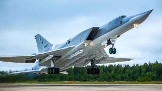 Руски стратегически бомбардировач ТУ-22 се разби край Ставропол