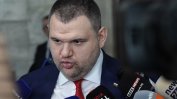 Пеевски не дава да му пипат съдебната власт и службите