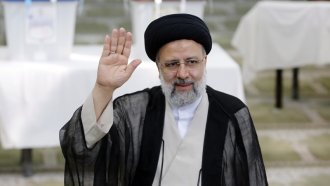Иранският президент е загинал в хеликоптерната катастрофа