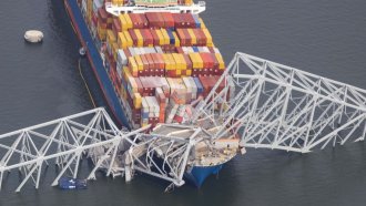 Балтиморският мост ще бъде доразбит, за да се махне ударилия го кораб