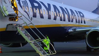 Глоба от 150 млн. евро за четири нискотарифни авиокомпании заради допълнителни такси