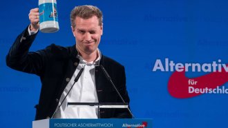 Претърсване на помещения, свързани с депутат от "Алтернатива за Германия", разследва се подкуп