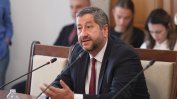 Уиски и фъстъци. Комисията "Нотариуса" проведе безсмислено изслушване на Христо Иванов