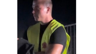 Без затвор за полицая с дреха на "Делта гард", който преби студент на плажа