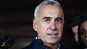 Калин Джордеску съди румънските специални служби