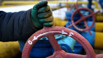 Депутатите не допуснаха връщане на таксата върху руския газов транзит