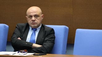 Дончев очаква "нула" от втория транш от ЕК за възстановяване