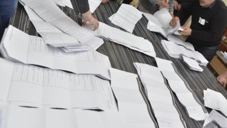 Графична екпертиза ще покаже дали едни и същи хора са гласували няколко пъти