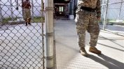 Тръмп праща 30 000 престъпници мигранти в Гуантанамо