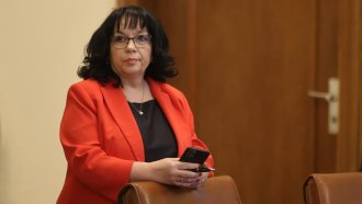 С месец закъснение МФ най-накрая изкара бюджета на дефицит