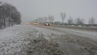 Варна пред бедствено положение, участък от АМ "Тракия" е затворен заради снега