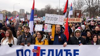 Приключи 15-часовата студентска блокада на сръбския град Крагуевац
