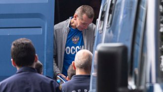САЩ пускат руски криптоизмамник срещу освободения от Москва американски учител