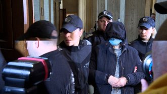 medium f7045cc54e8d2f324974b4cebf54581a https://netnews.bg/wp-content/uploads/2025/02/udushen-i-zapalen-majka-i-dastherya-otivat-na-sad-za-ubijstvo-2.jpg