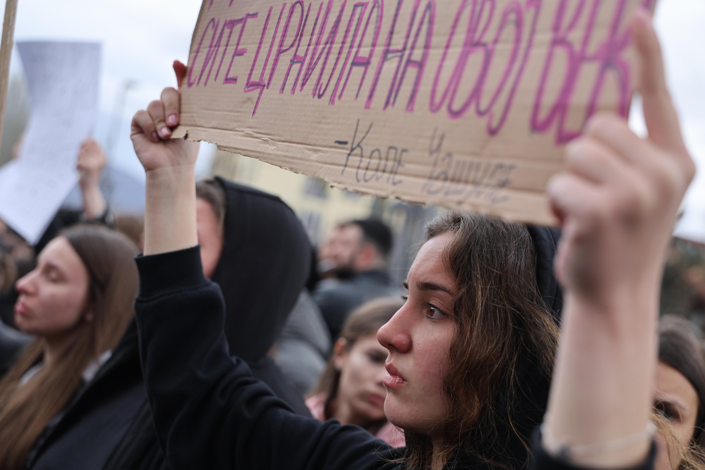 Полицейски уволнения, арести и гняв след трагедията в Кочани