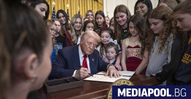 Президентът на САЩ Доналд Тръмп подписа указ за започване на