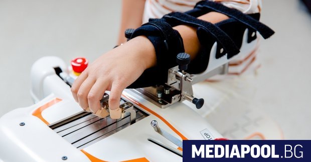 Българските пациенти трябва да получат достъп до роботизираната рехабилитация –