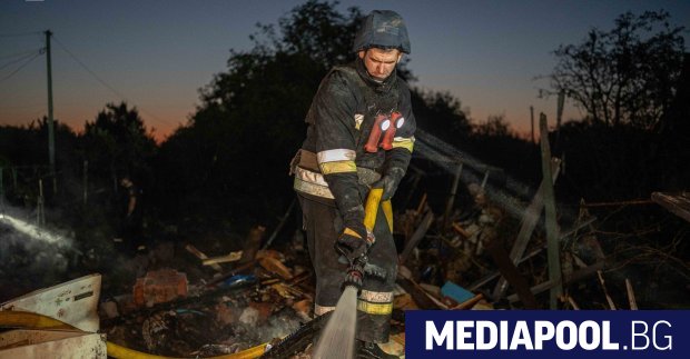 Руски бомбардировки са причинили снощи смъртта на трима души в