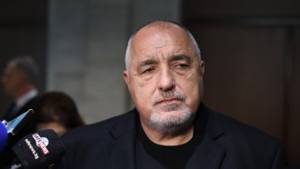 Пинг-понг между ПП-ДБ и ГЕРБ заради бюджета и подкрепата от Пеевски