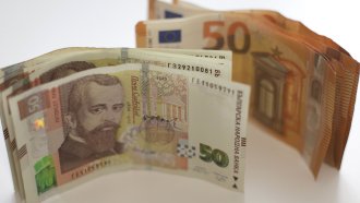 ЕК се захвана да раздвижва 10 трилиона евро на домакинствата в банките