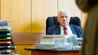 Отстраненият шеф на метрото Стоян Братоев отрече да има здравословни проблеми