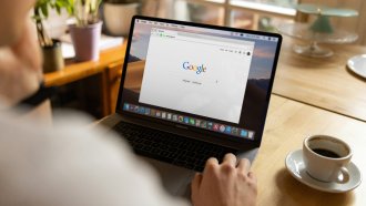 Google насочва своя AI към бизнеса и науката